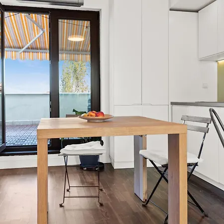 Apartment Italiana 18 With Fireplace And Grand Terrace Bucharest