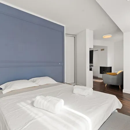 Italiana 18 With Fireplace And Grand Terrace * Bucharest