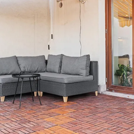 Italiana 18 With Fireplace And Grand Terrace Apartment Bucharest