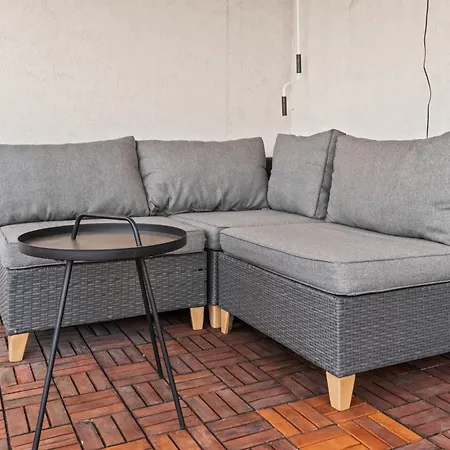 Italiana 18 With Fireplace And Grand Terrace * Bukarest